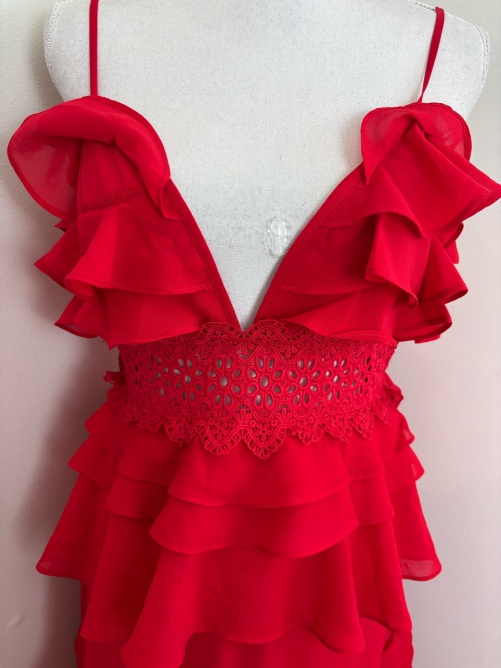 True Decadence Sophia Red Deep Plunge
Layered Ruffle Maxi-Dress Size Large NWT - Picture 3 of 12